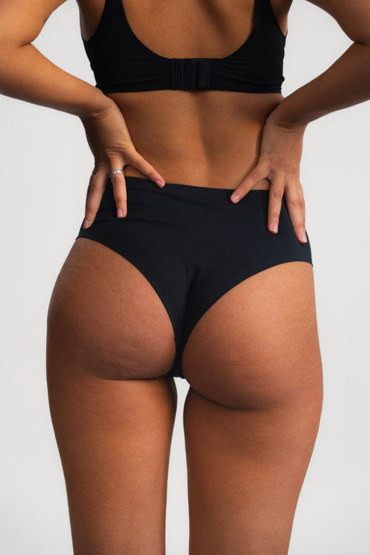 Bezešvé podprsenky LUXE ČERNÝ - 2 ks