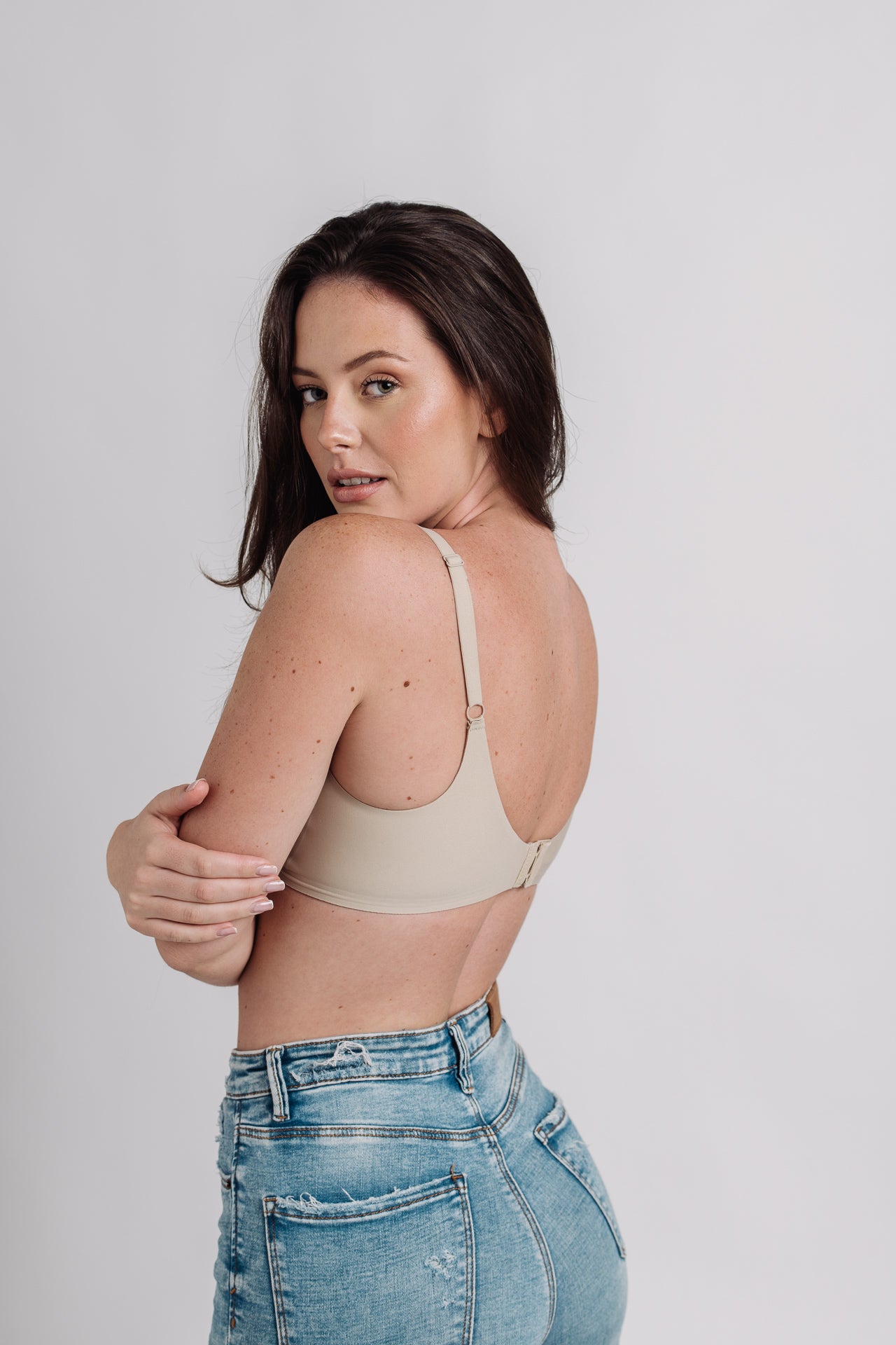 Bezešvá podprsenka BÉŽOVÁ